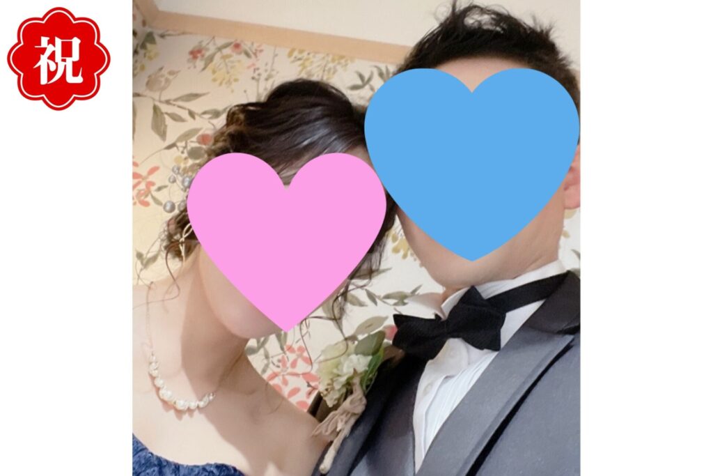 40代前半成婚男性、成婚退会した女性と記念撮影