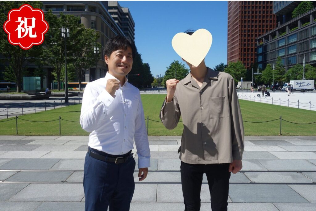 東京駅前で成婚おめでとう会の様子、代表石井広望と30代男性会員